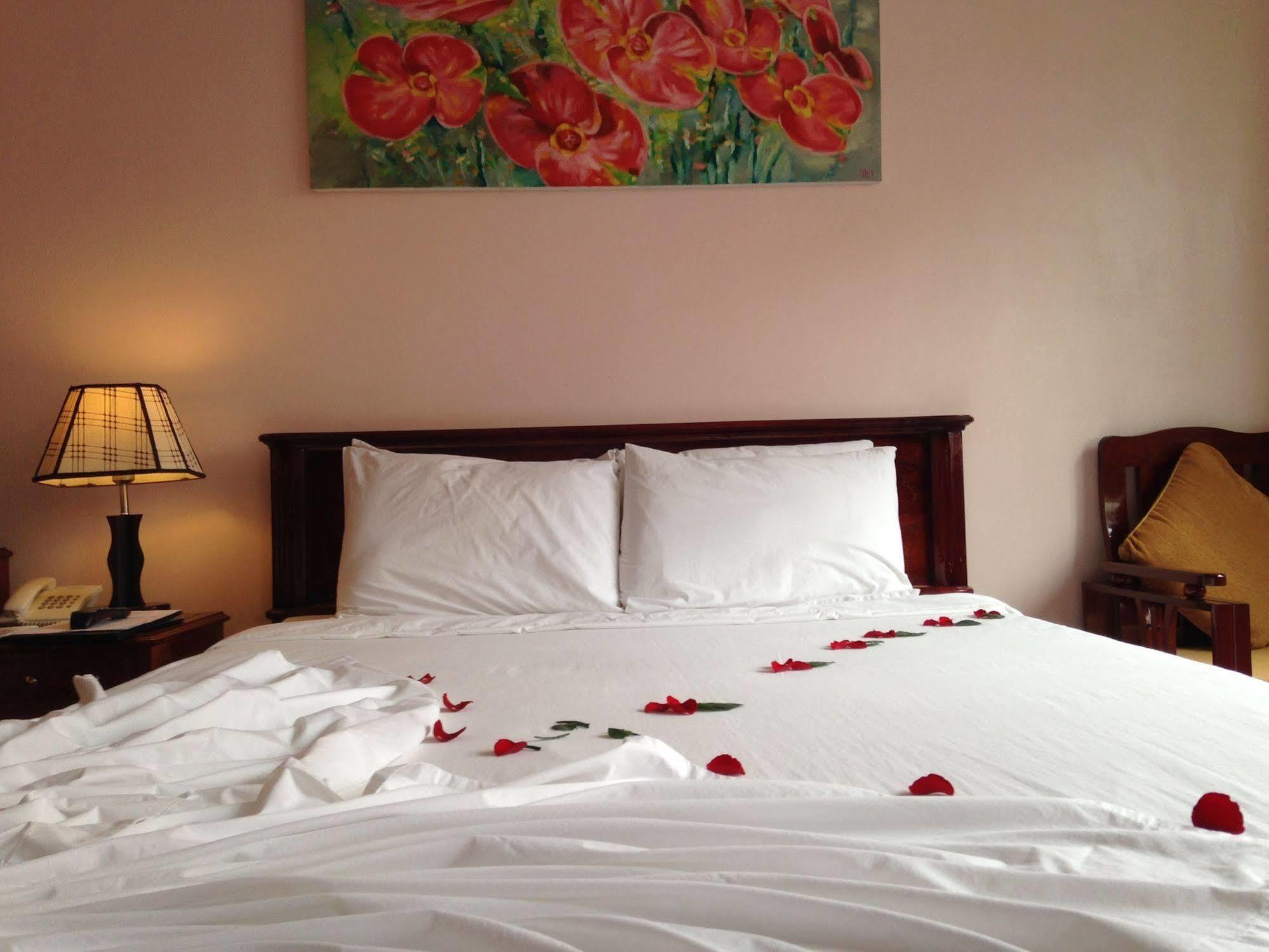 Holiday Diamond Hotel Хуе Екстериор снимка