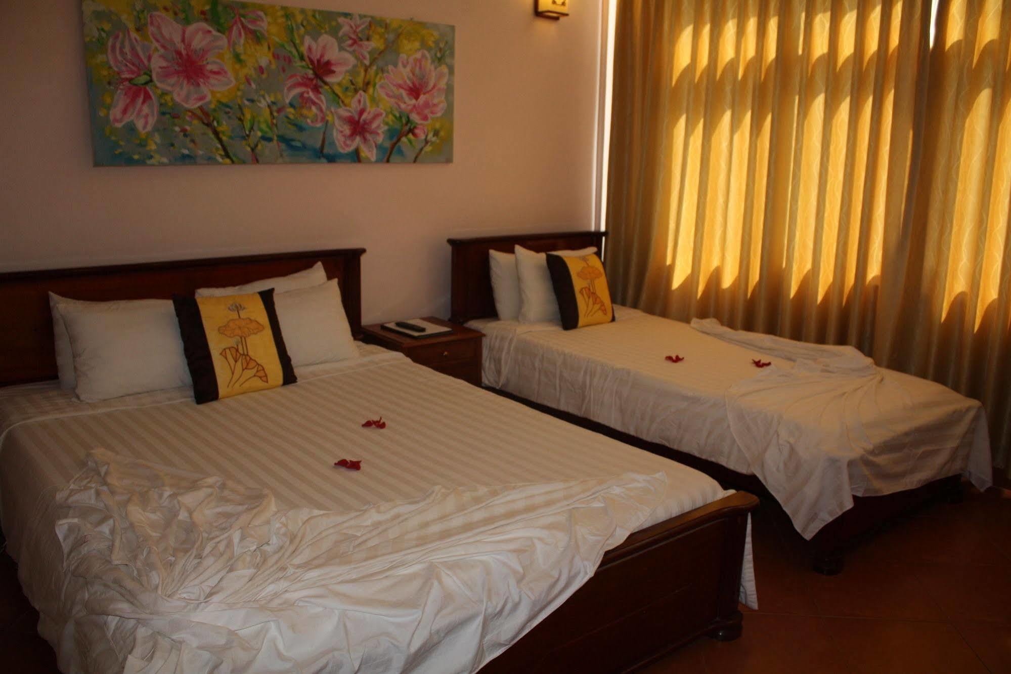 Holiday Diamond Hotel Хуе Екстериор снимка