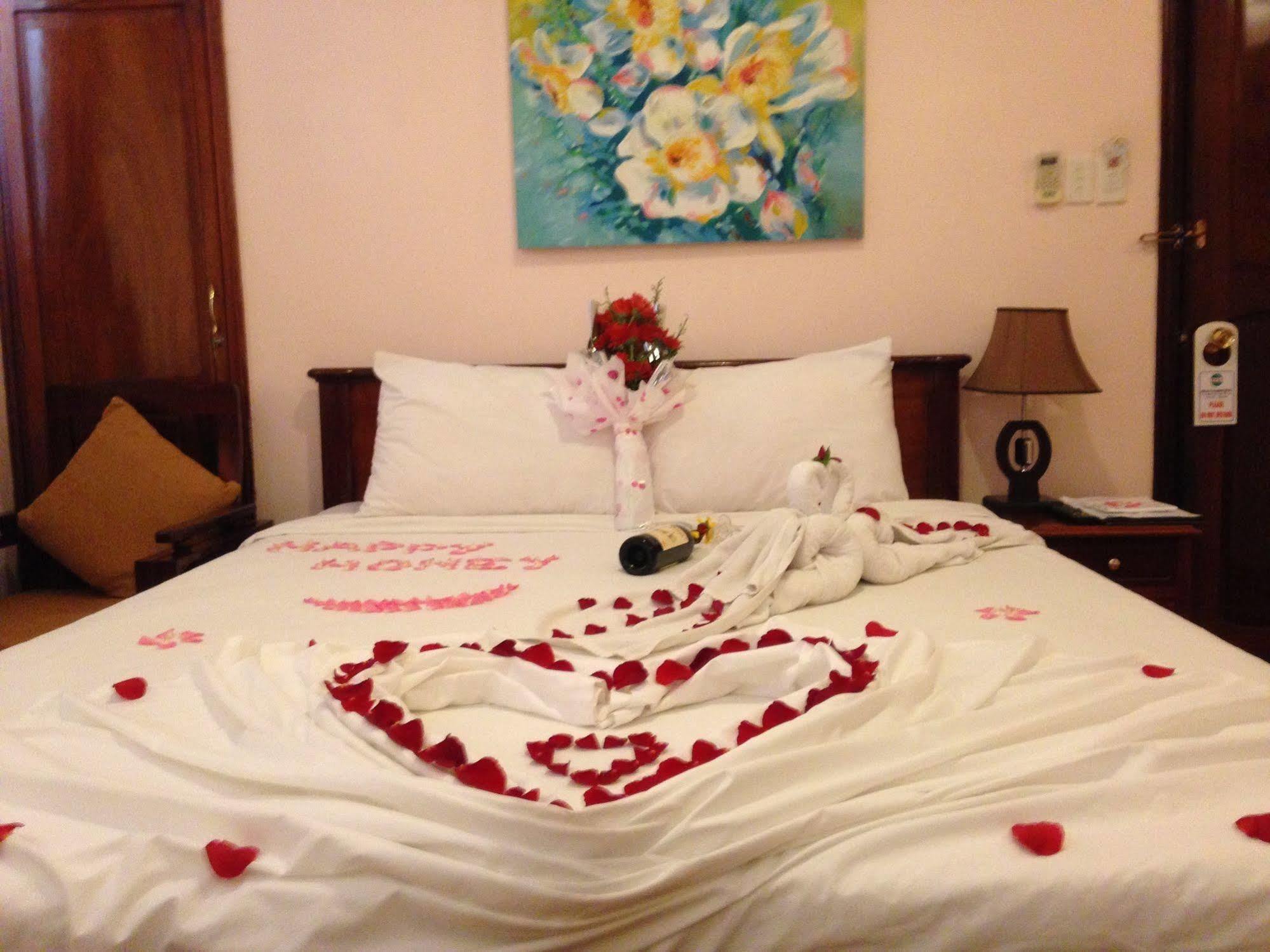Holiday Diamond Hotel Хуе Екстериор снимка