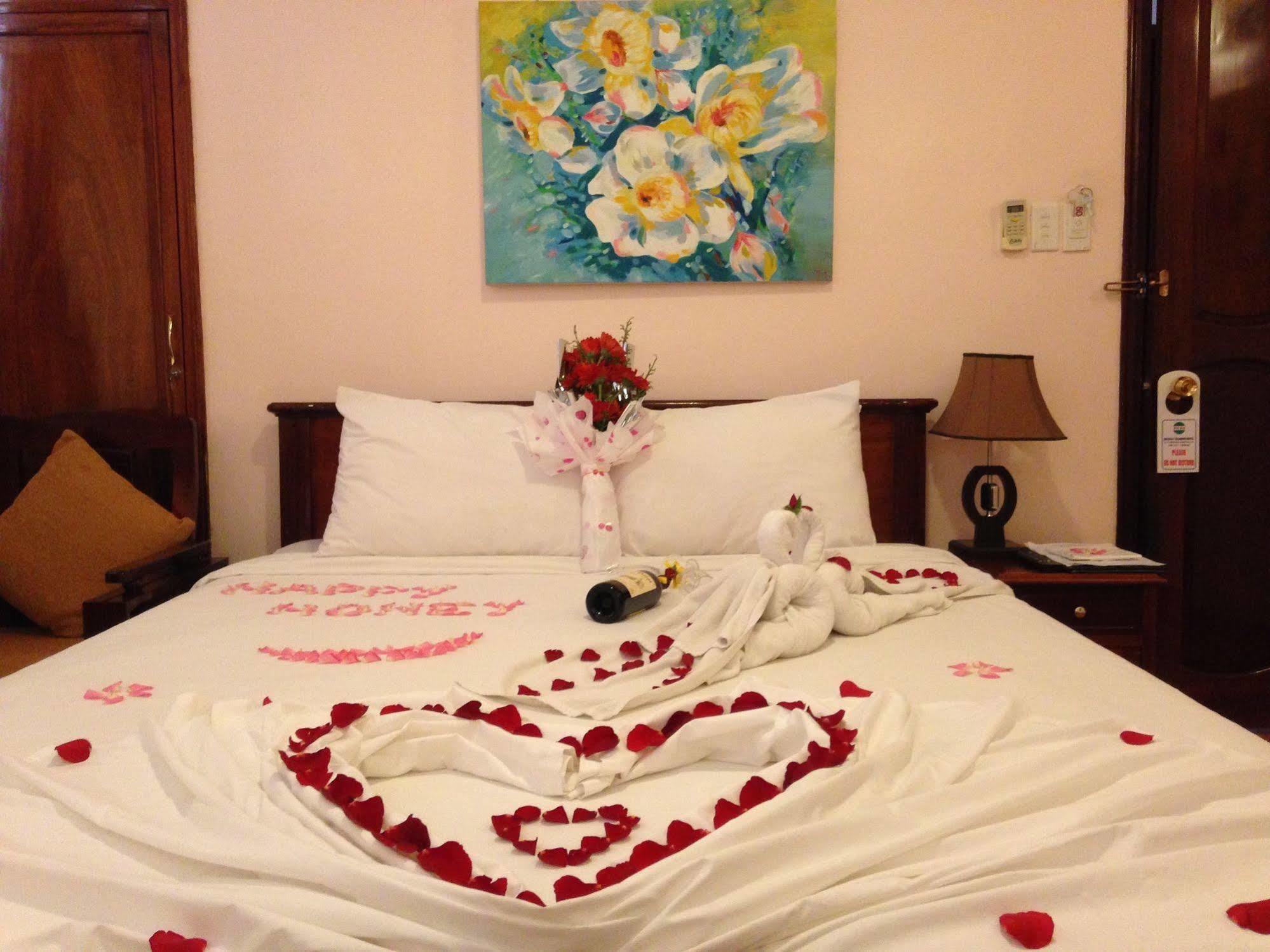 Holiday Diamond Hotel Хуе Екстериор снимка